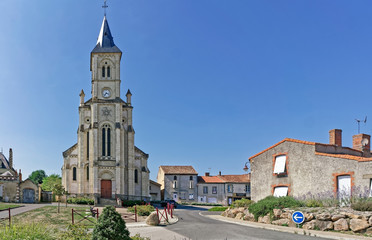 Eglise Saint-Hilaire à Faye l'Abbesse 3