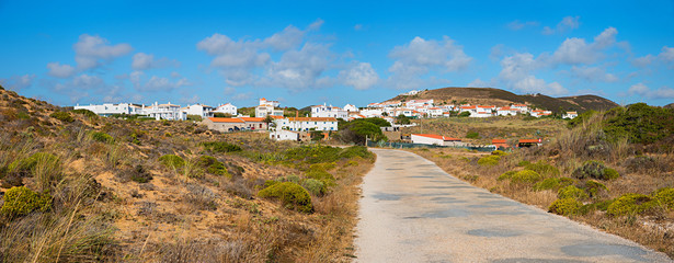 Touristen Städtchen Carrapateira an der West Algarve Portugal © SusaZoom