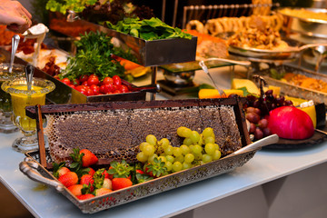 honeycomb & fruit buffet