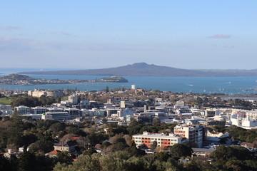 Fototapeta premium 街 向こう岸