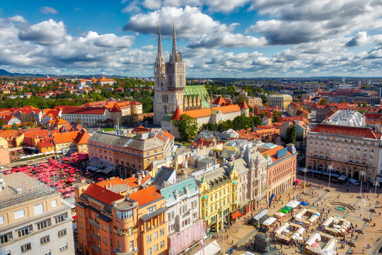 Fototapeta Ban Jelacic Square. Aerial view of the central square of the city of Zagreb. Capital city of Croatia. Image