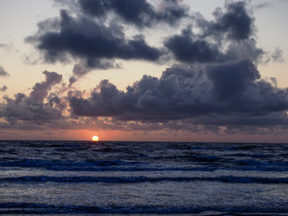 Sonnenuntergang in Hollum, Ameland