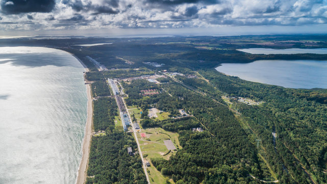 Prora &ndash; gigantyczny historyczny nazistowski ośrodek wypoczynkowy nad Bałtykiem na wyspie Rugia