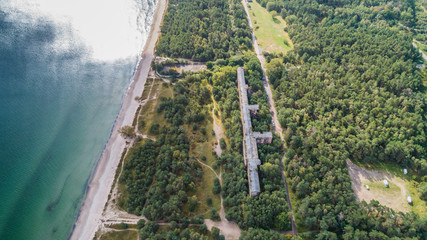 Prora – gigantyczny historyczny nazistowski ośrodek wypoczynkowy nad Bałtykiem na wyspie Rugia