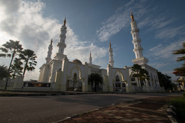 Fototapeta na wymiar sultan mosque pasir pekan located in malaysia