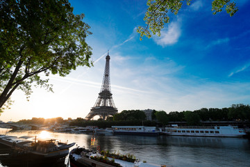 eiffel tour over Seine river