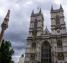 Fototapeta na wymiar Front of Westminster abbey
