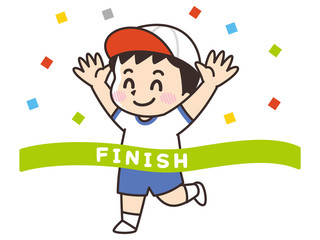 運動会の男の子　ゴール