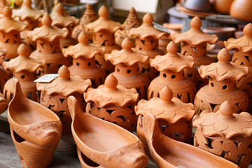 Fototapeta premium Earthenware Pottery is the art of handicrafts in market.