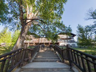 Exterior view of the Lake Mcdonald Lodge