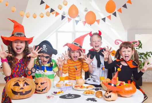 kids on Halloween party