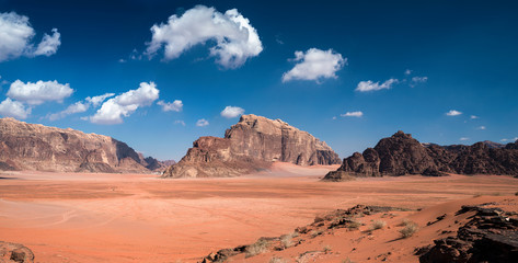 Fototapeta na wymiar Panoramic view of the highest rocks at Wadi Rum, southern Jordan