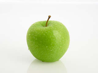 apples isolated on white background