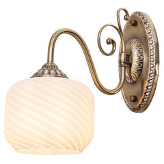 Wall lamp in vintage style.