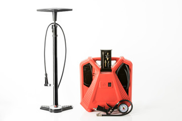 Luftpumpe vs. mobiler Kompressor