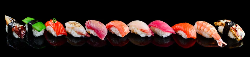 Foto op Plexiglas sushi set nigiri on a black background © smspsy