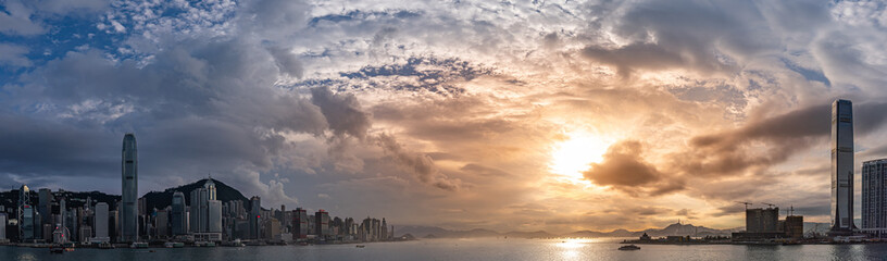 Fototapeta premium Hong Kong Victoria Harbor night view with junk ship on foreground