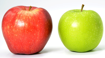 apples isolated on white background