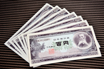 百円札