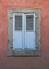 Fototapeta na wymiar blue shutters on house French Alps