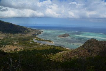 Fototapeta premium Mauritius / Maurice / Landschaft / Ausblick / Meer / Wolken 