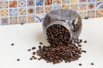 Pote com grãos de café