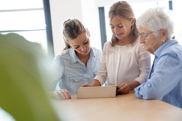 3 generations of womanb at home