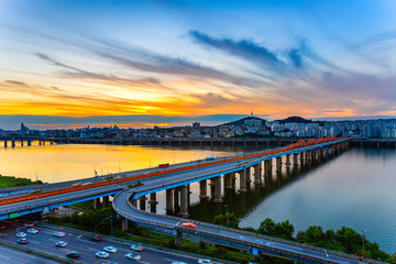 Fototapeta na wymiar Sunset of Seoul downtown , Seoul tower and Hangang river best view landmark in Seoul,South Korea