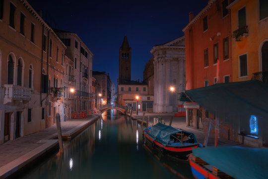 Venetian paths 125 (Fondamenta Alberti e ponte dei pugni), Venice, Veneto, Italy