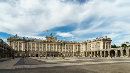 Fototapeta na wymiar Palais royal espagnol, Madrid, Espagne