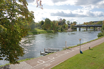 Uferpromenade an der Donau in Ulm