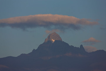 Monte Kenia desde la Reserva Ol Pajeta, Kenia, Africa