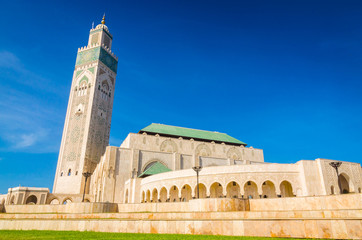 Fototapeta na wymiar Hassan II Mosque in Casablanca. The largest mosque in Morocco.