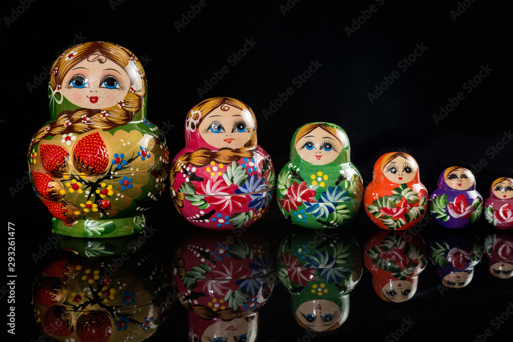 Wall mural Beautiful Russian nesting dolls