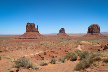Fototapeta na wymiar Landscape of Buttes in Monument Valley