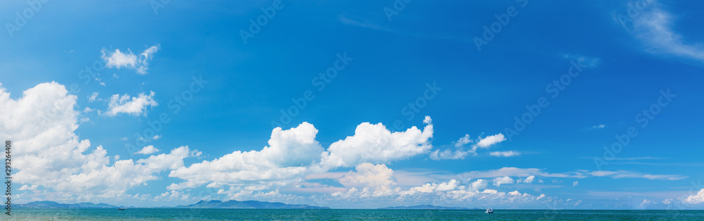 Wall mural panorama of sea and sky