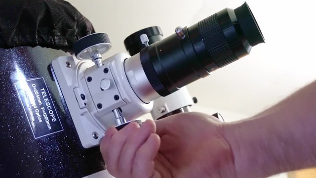 Telescope Focus mechanism adjustment on Dobsonian Telescope