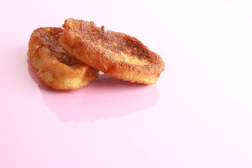 The torrijas are a typical Spanish dessert that is eaten for Easter, are made with milk and bread