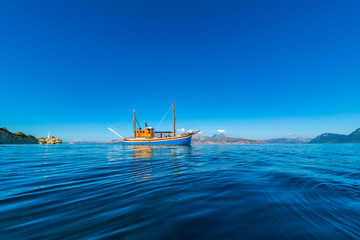 Obraz premium Sailing in the Ionian sea in Lefkada