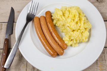 saucisse et purée