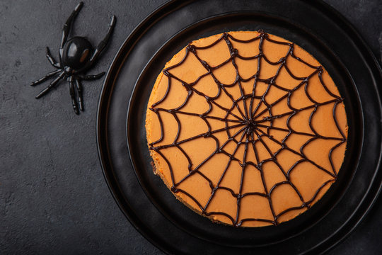 Halloween spider pumpkin cheesecake