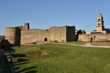 Fototapeta na wymiar Ponferrada castle