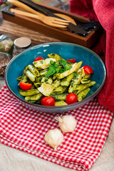 Chicken penne with Pesto sauce