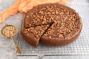 Bread pie with pine nuts - Torta di pane
