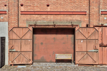 築港の赤レンガ倉庫にて