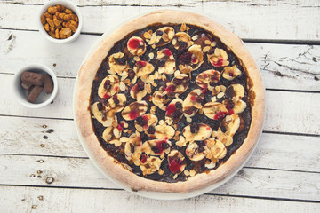 chocolate pizza with fruit