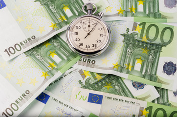 Time is money. European estimate of your time. Evro