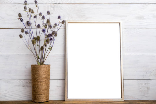 Silver picture frame with decor