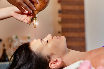 a unique Ayurvedic procedure Shirodhara that elevates you to a state called trance. The flow of pleasant sensations covers your entire body, you relax both physically and spiritually. The procedure