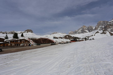 Passo  Rolle  - Dolomiti  - fine inverno  2016